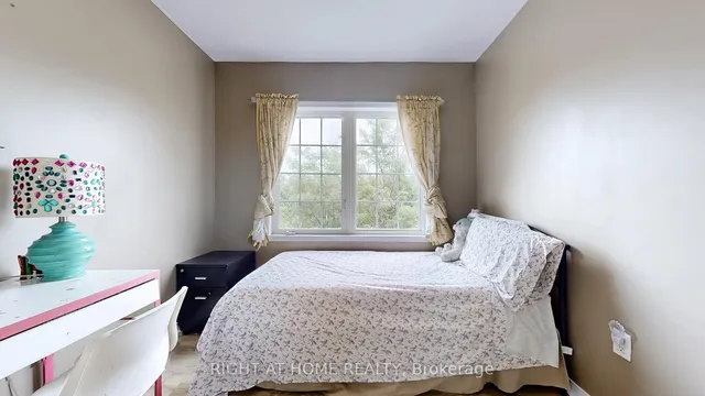 Additional image 24 of 58 Stagecoach Circ