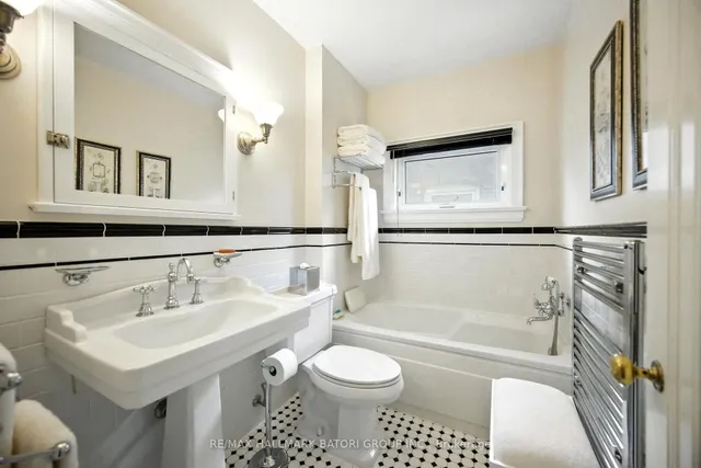 Additional image 18 of 33 Burnaby Blvd