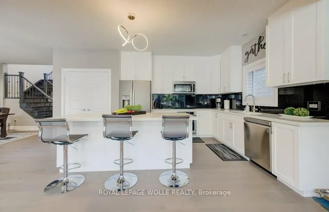 Additional image 8 of 43 Greyhawk St