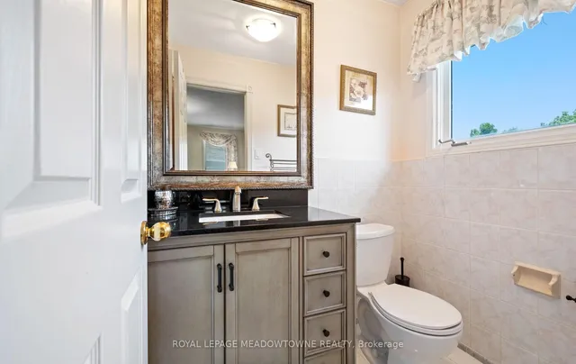 Additional image 31 of 36 Shadywood Rd