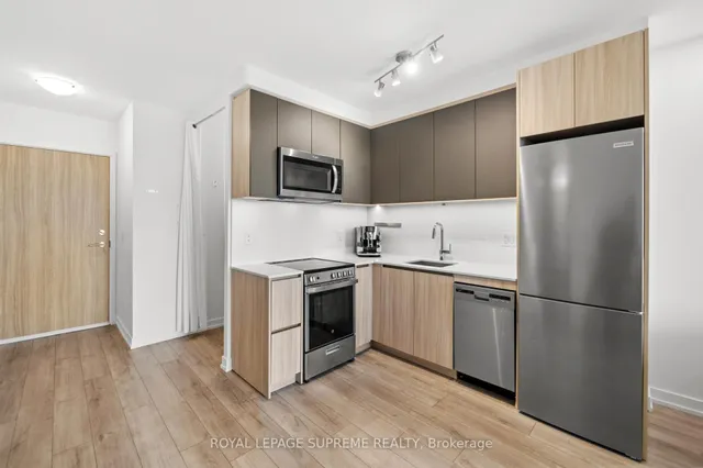 Additional image 11 of 3100 Keele St Unit 925