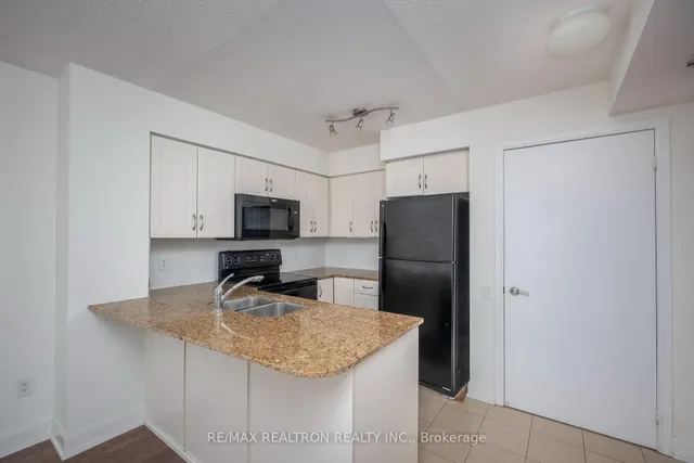 Additional image 15 of 2181 Yonge St Unit 2706