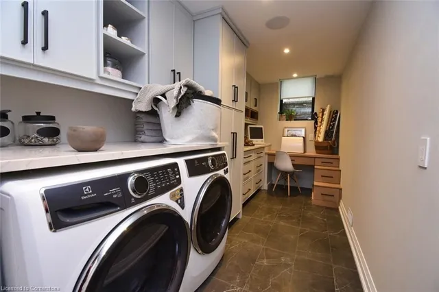 Additional image 40 of 98 Moore Cres