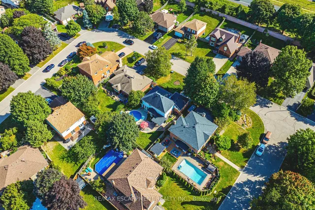 Additional image 40 of 412 Melanie Cres