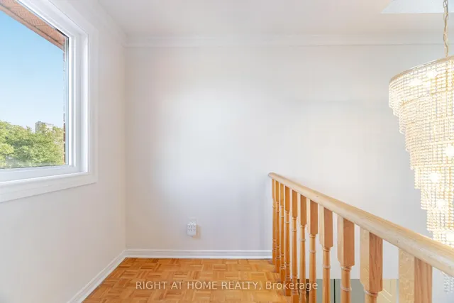 Additional image 21 of 325 Harrowsmith Dr