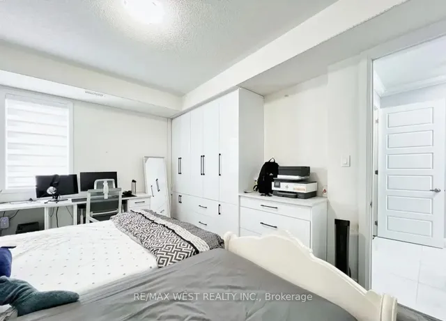 Additional image 33 of 975 Whitlock Ave Unit 20