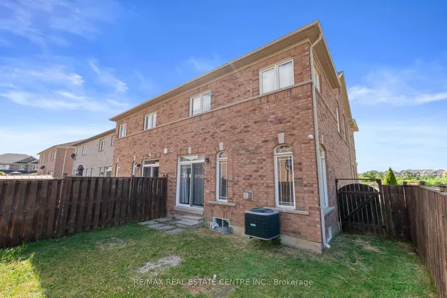 Additional image 42 of 27 Percy Gate