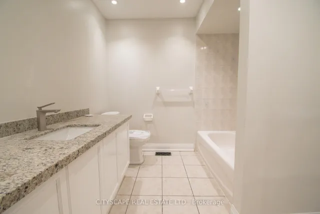 Additional image 23 of 43 Vintage Gate