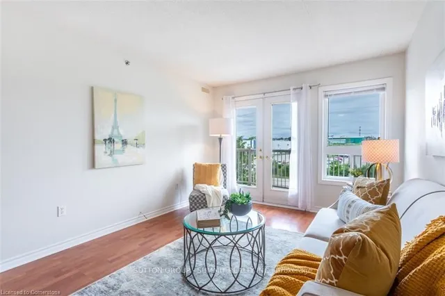 Additional image 6 of 4450 FAIRVIEW St Unit 307