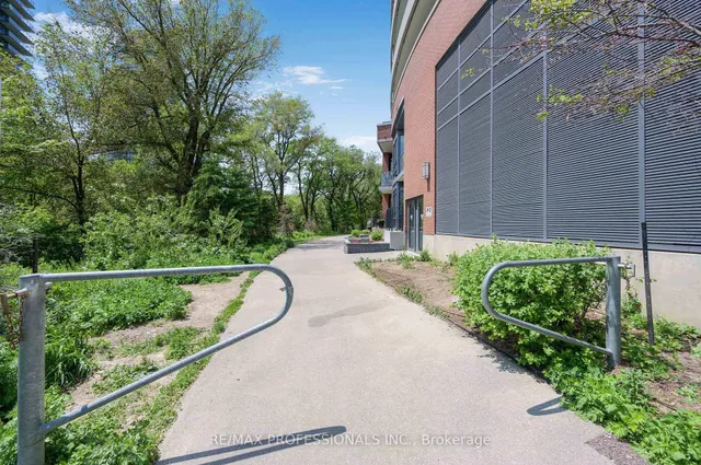 Additional image 5 of 2212 Lake Shore Blvd Unit Th04