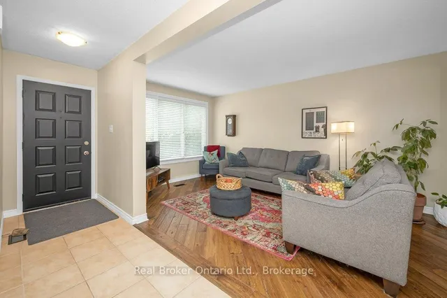 Additional image 4 of 2302 Malcolm Cres