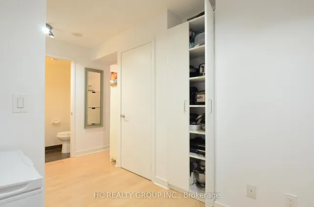 Additional image 6 of 320 Richmond St Unit 322