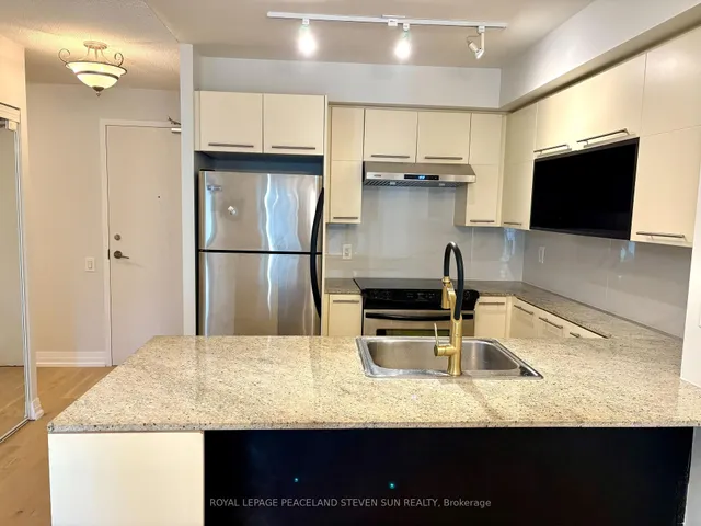 Additional image 4 of 25 Carlton St Unit 326