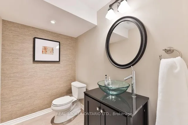 Additional image 22 of 591 Caverhill Cres