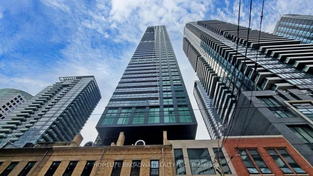 Additional image 4 of 327 King St Unit 1005