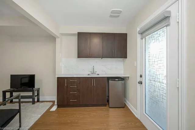 Additional image 33 of 34 Aspen Hills Road Rd Unit 3