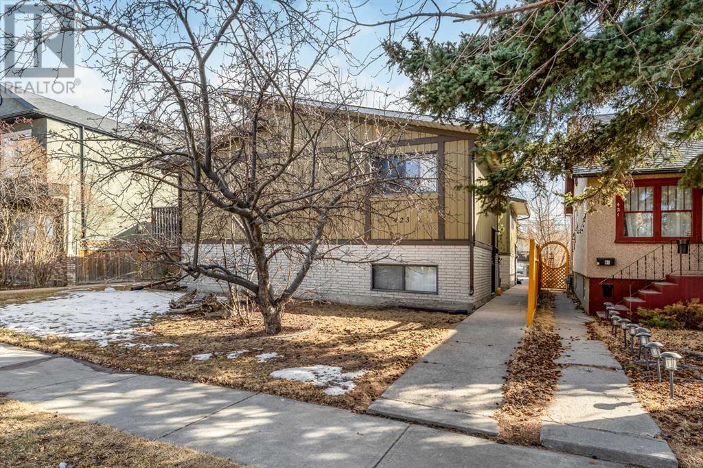 423 10 Avenue NE|Calgary, Alberta T2E0X5