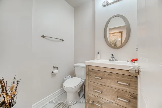 Additional image 21 of 5785 Sidmouth St