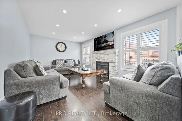 Additional image 16 of 14 Saddleback Sq