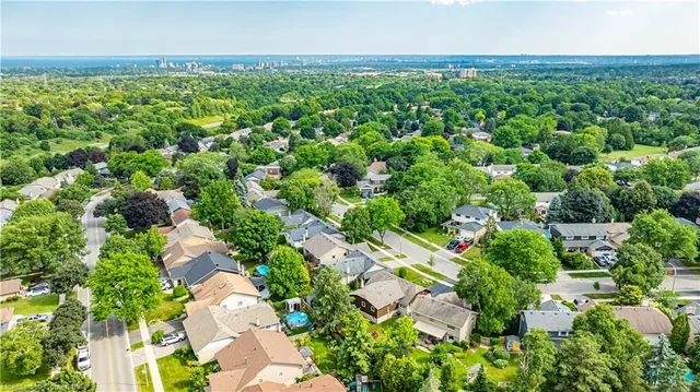 Additional image 50 of 2390 Sinclair Cir