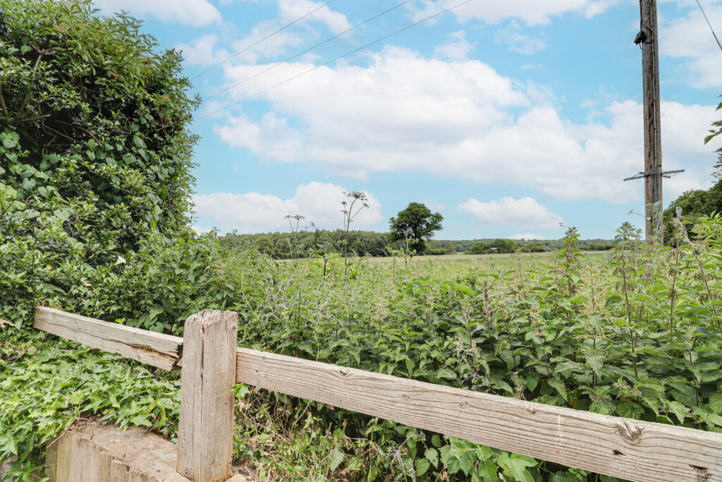 Additional image 23 of Apps Pond, Appspond Lane, Potters Crouch, AL2