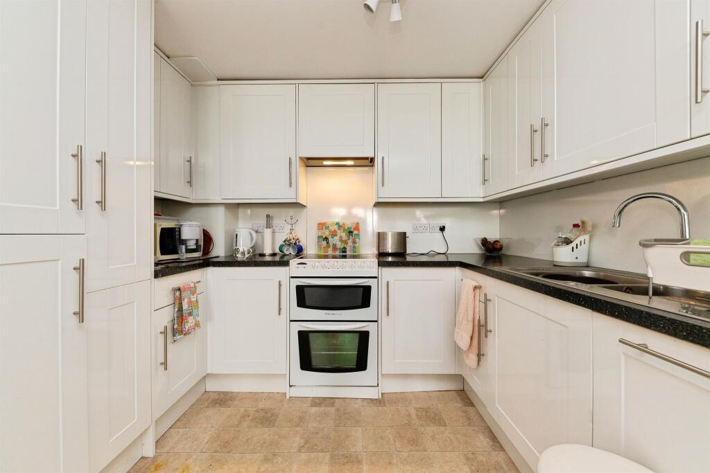 Additional image 3 of Guessens Court, Welwyn Garden City