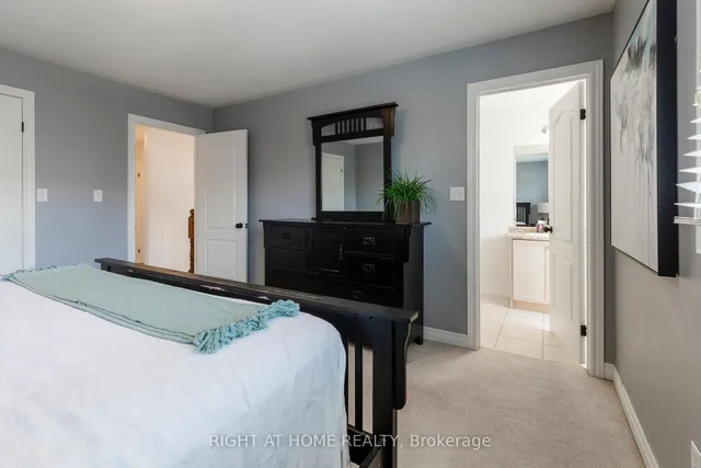 Additional image 31 of 56 Marina Point Cres