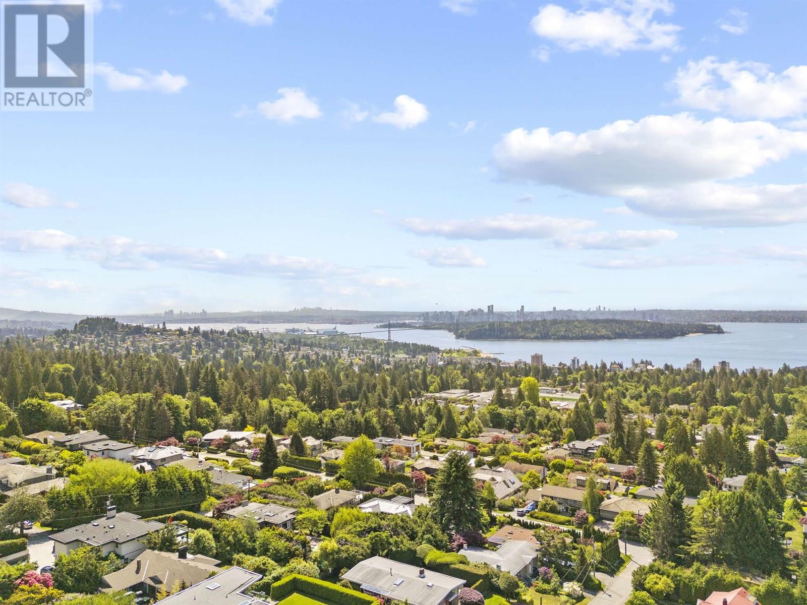 1895 ROSEBERY AVENUE|West Vancouver, British Columbia V7V2Z5