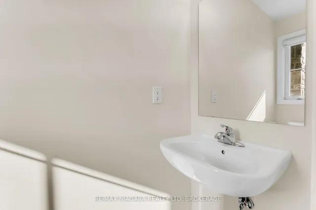 Additional image 5 of 6 Mia Dr