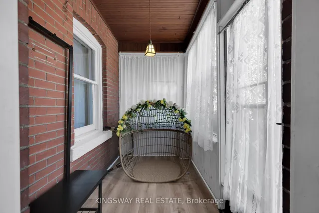 Additional image 5 of 136 Connaught Ave