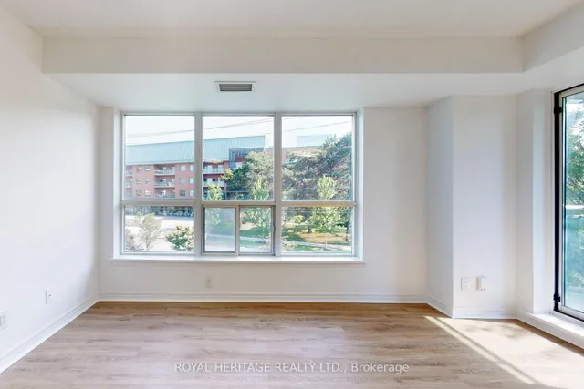 房产图片 10 - 60 Fairfax Cres 单元 211