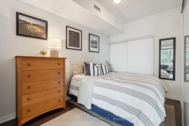 Additional image 17 of 51 East Liberty St Unit 1115