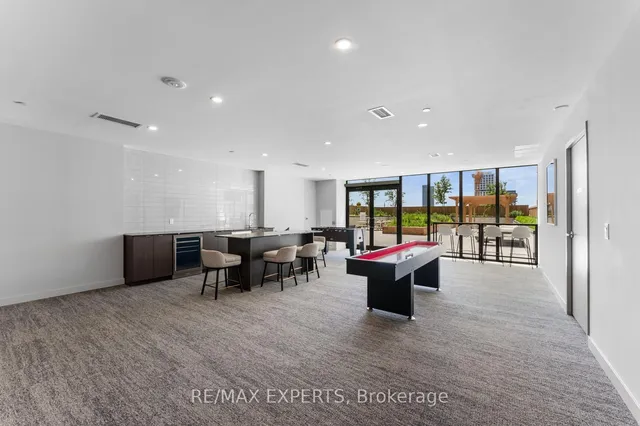 Additional image 32 of 859 The Queensway Unit 510