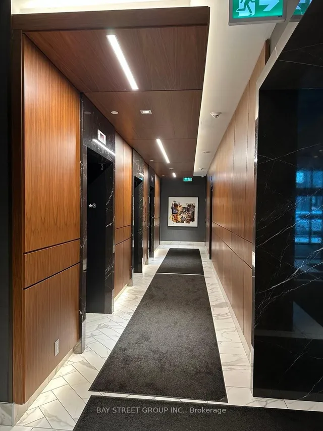 Additional image 6 of 327 King St Unit 702