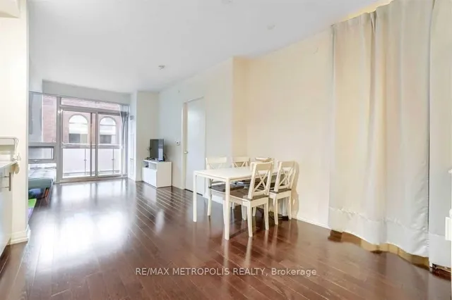 Additional image 8 of 460 Adelaide St Unit 520