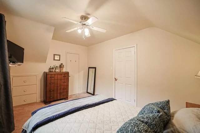 Additional image 18 of 34 Crestview Ave