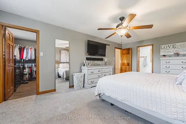 Additional image 23 of 185 COMFORT Crt