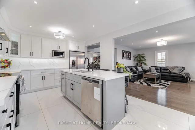 Additional image 16 of 2226 Viking Cres