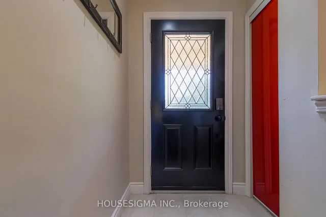 Additional image 4 of 8 Mountain Ave