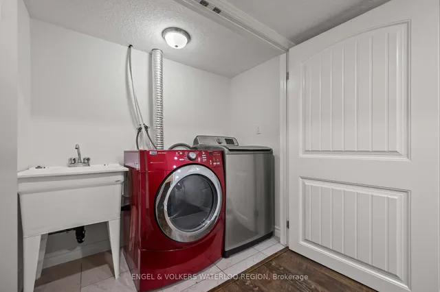 Additional image 39 of 6 Upper Mercer St Unit D16