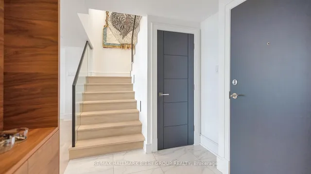 Additional image 13 of 99 Harbour Sq Unit 613