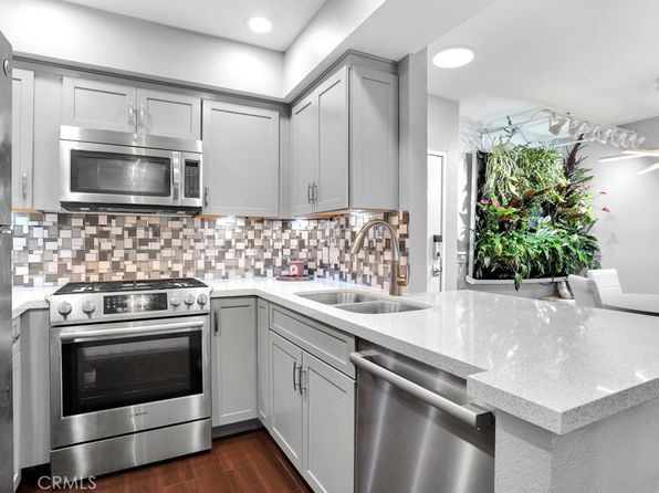 6323 Reseda Blvd, Reseda, CA 
