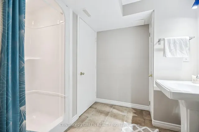 Additional image 40 of 102 Niska Dr