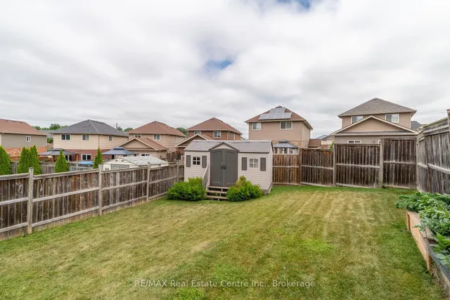 Additional image 46 of 939 Zeller Cres