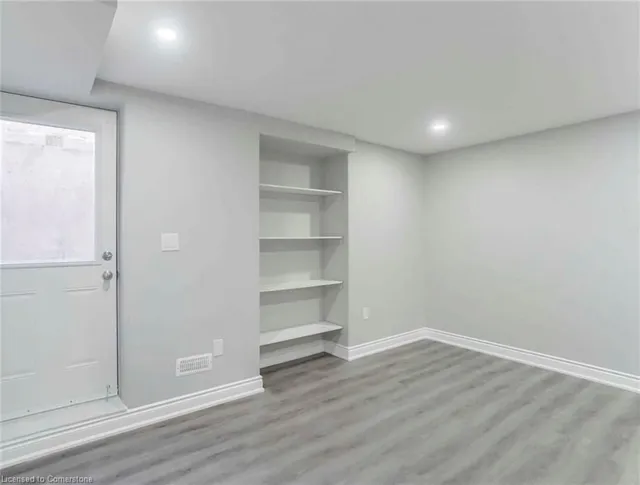 Additional image 4 of 1529 Devine Pt Unit B