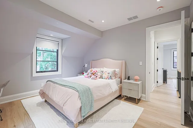 Additional image 41 of 142 Buckingham Ave