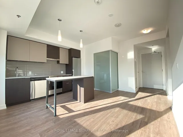 Additional image 10 of 203 College St Unit 903