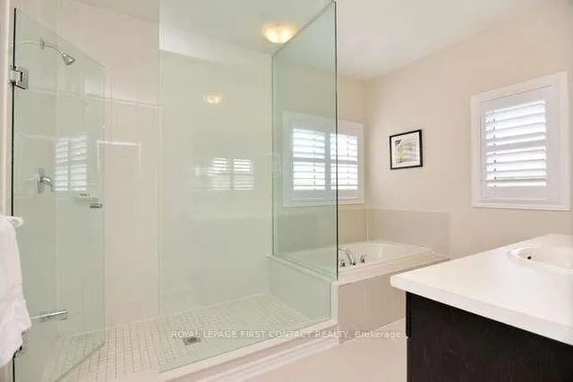 Additional image 35 of 24 Bachelor St