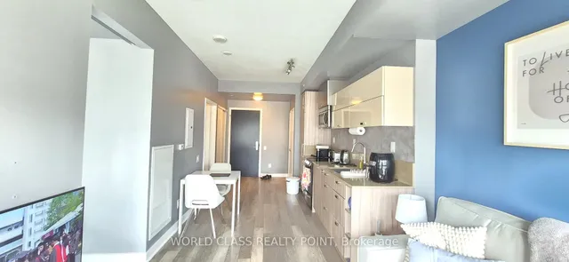 Additional image 10 of 290 Adelaide St Unit 1006