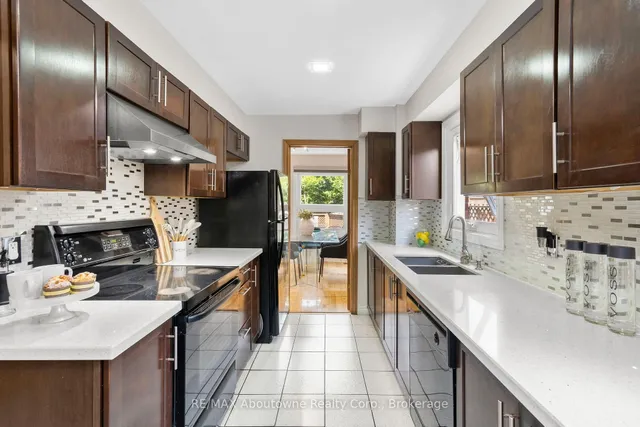 Additional image 8 of 17 Adam St